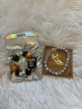 Cheer Beaded Bracelet - Black, White & Yellow